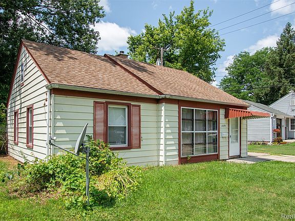 2nd image of 22191 Condon St