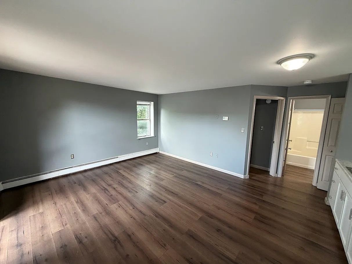 1 bed, 500 sqft, $775 — Photo 2