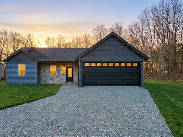 2480 Lake Rd, Radcliff, KY 40160