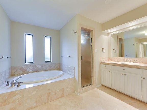 5th image of 1217 Serenade Cir
