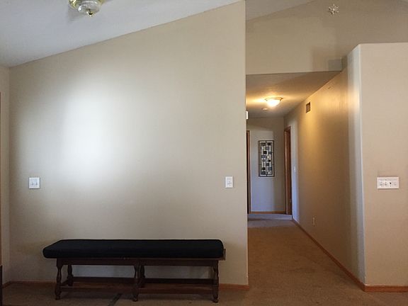 4th image of 1389 Derby Dr