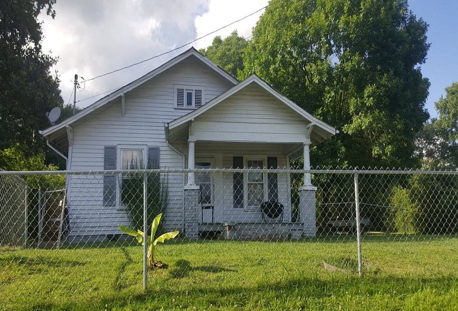 1st image of 1567 E Chester St