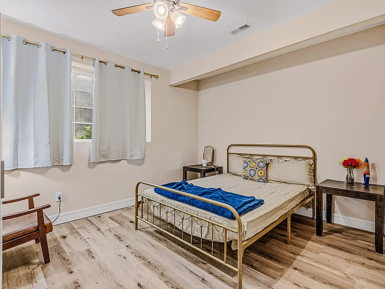 725 Greystone Ct — Photo 46