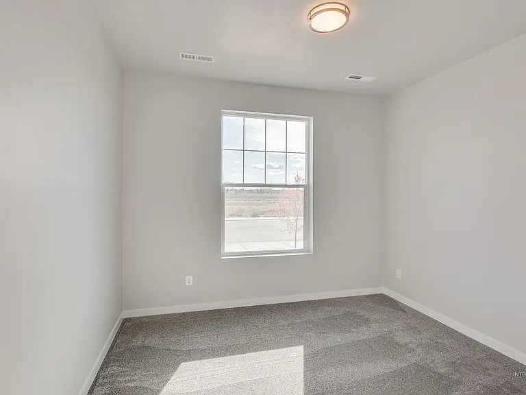 5062 W Avilla Dr — Photo 3