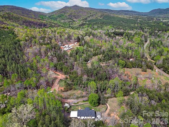 2nd image of 1003 Camp Creek Rd