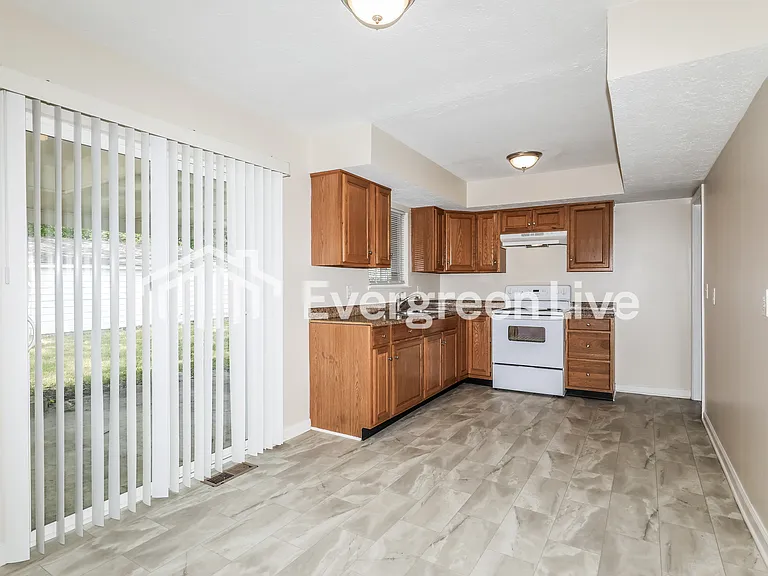 6412 W Ray St — Photo 2
