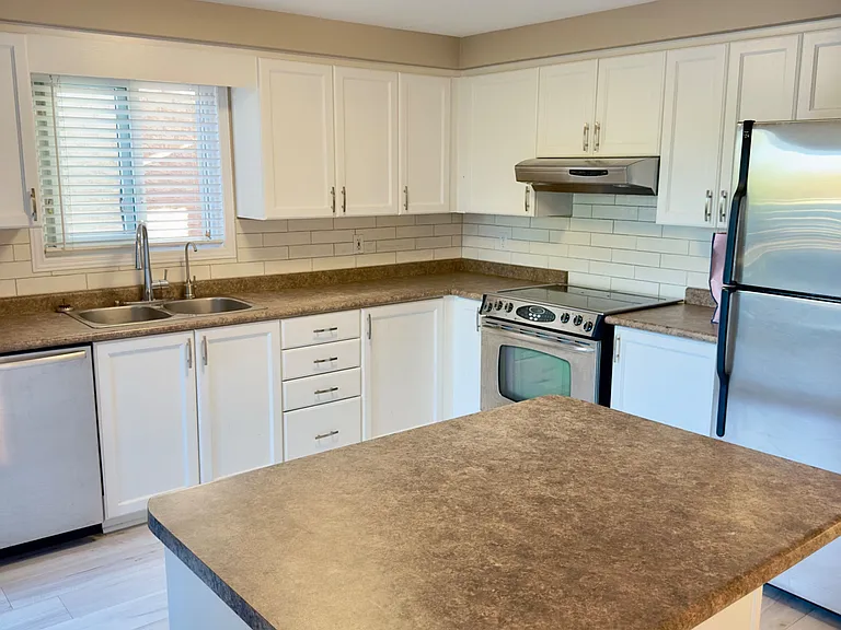 908 Copper Leaf Cres — Photo 11