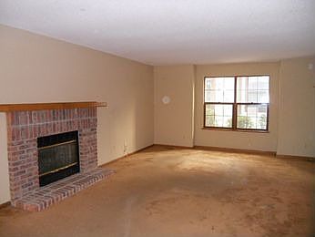 4th image of 1825 S Pitkin Cir #10