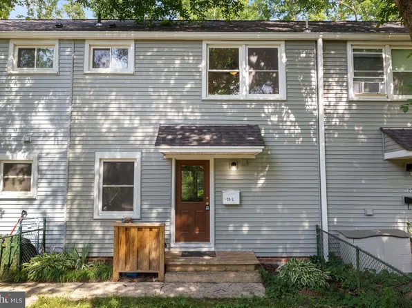 20 Hillside Rd Unit L, Greenbelt, MD 20770