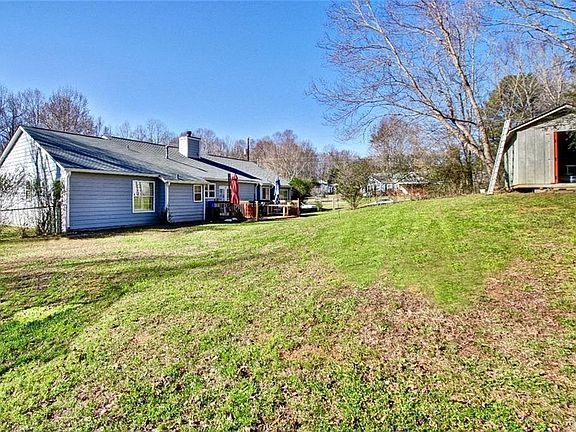 4th image of 3840 Forsythia Way