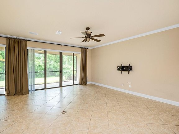 5th image of 13524 Isla Vista Dr