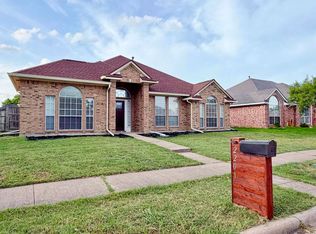 2201 Woodglen Dr, Garland, TX 75040