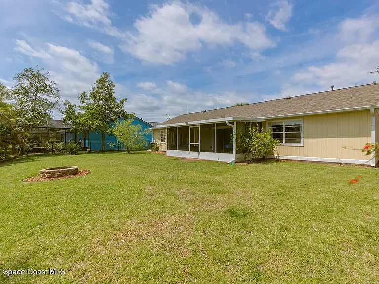 4361 Silver Lake Dr — Photo 30