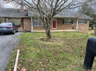 2917 Newbern Dr, Johnson City, TN 37604