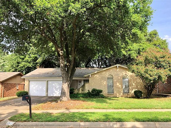2nd image of 2613 Colleen Dr