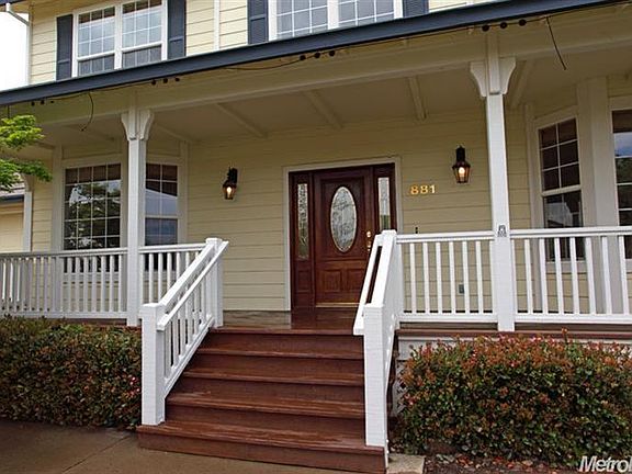 3rd image of 881 Yosemite Ln