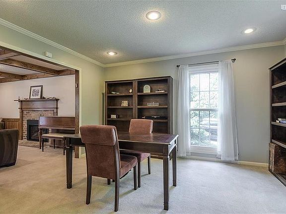 5th image of 8326 W 98th Ter