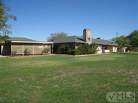 1st image of 608 Bush Dr