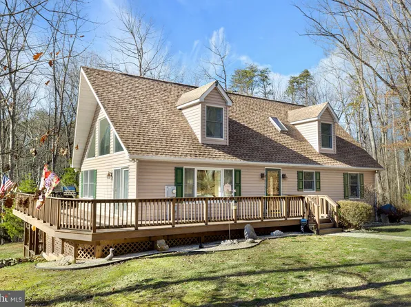 753 Bunny Ln, Harpers Ferry, WV 25425