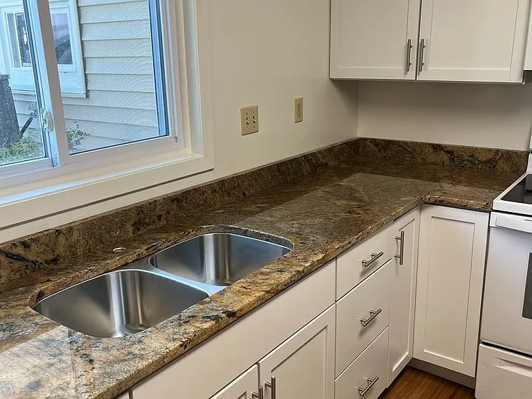 603 N Main St — Photo 2