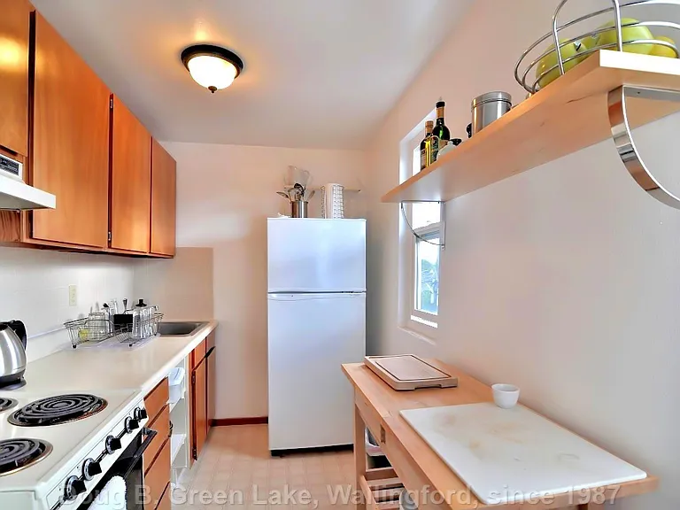 2112 N 54th St #B — Photo 4