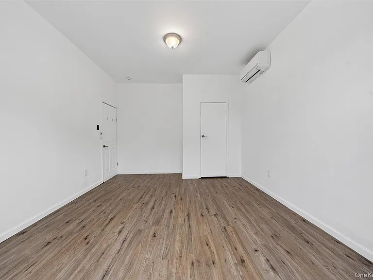 647 Manida St #2 — Photo 7