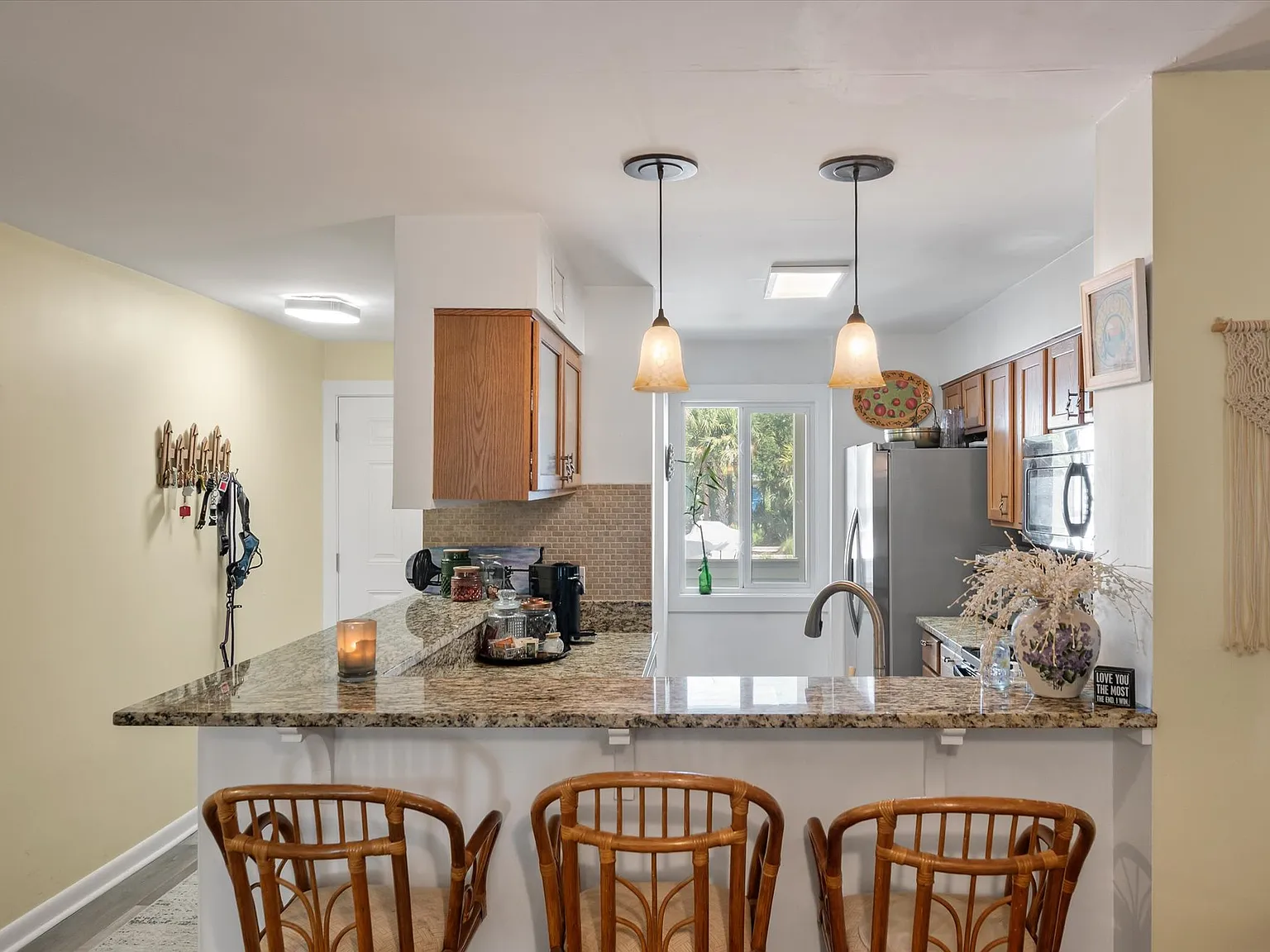 2 bed, 1400 sqft, $3,800 — Photo 2