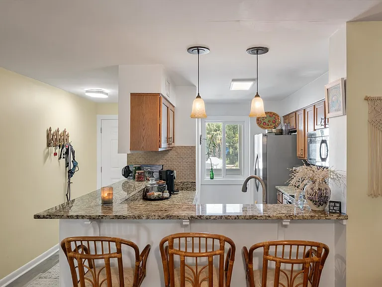 4 W Mariners Cay Dr — Photo 2