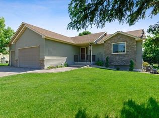 531 Hickory St S, Annandale, MN 55302