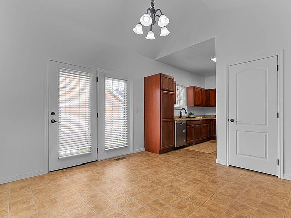 5th image of 13545 Villa Rosa Way