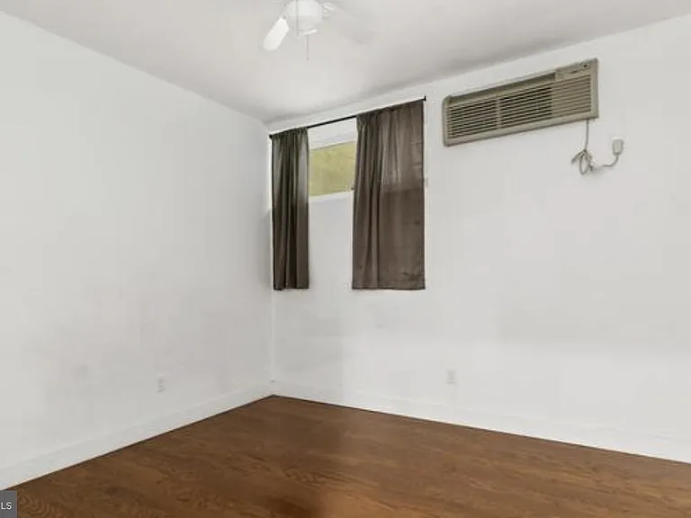 1637 Poplar St #LL1 — Photo 4