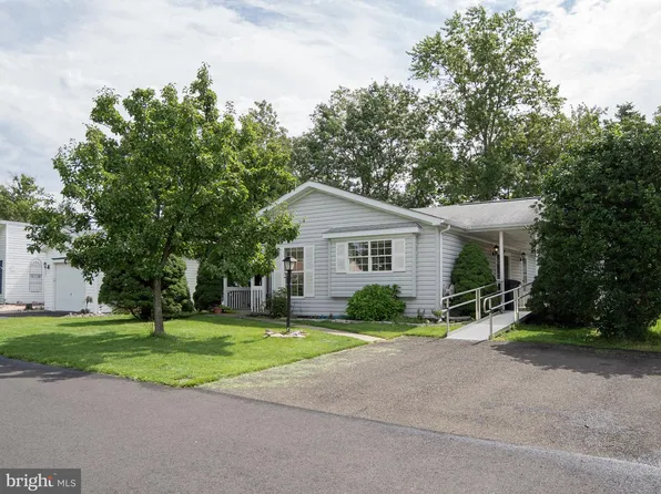 232 Thrush Cir, New Hope, PA 18938