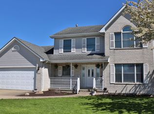 582 S Poplar St, Manteno, IL 60950