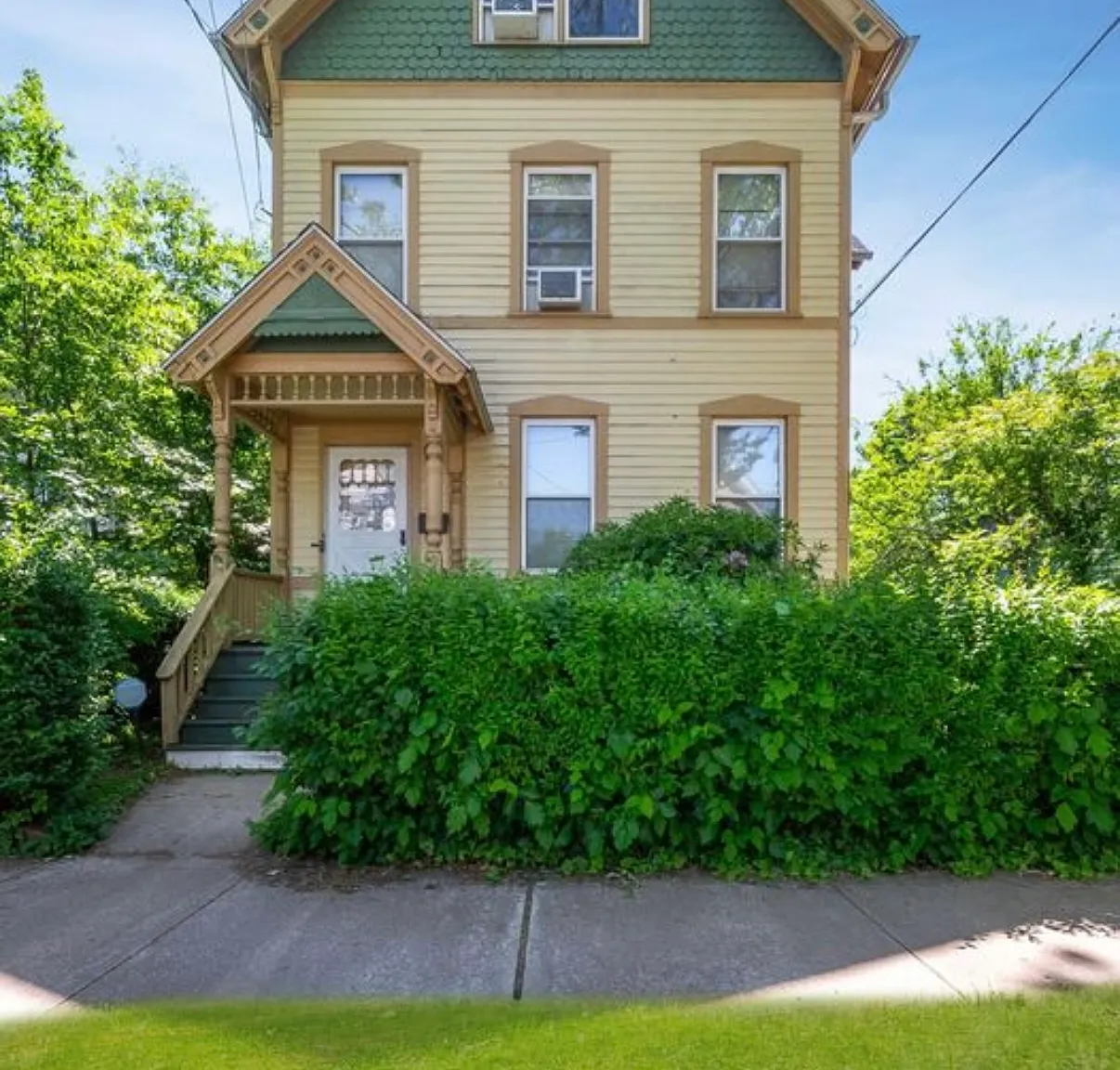 3 bed, 1000 sqft, $850 — Photo 1