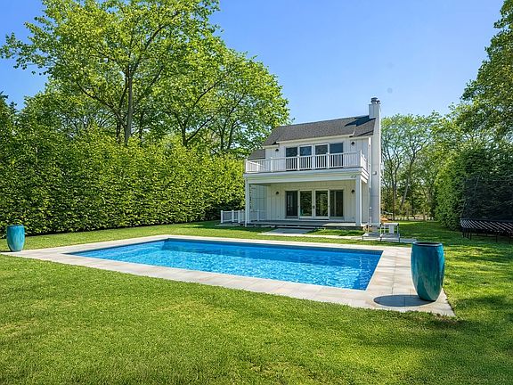2nd image of 5 Knoll Rd