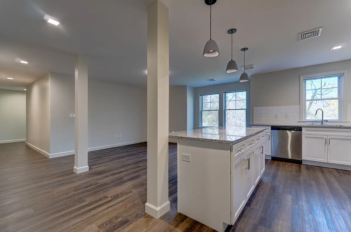 Building Photo - 3311 Whitney Ave #304