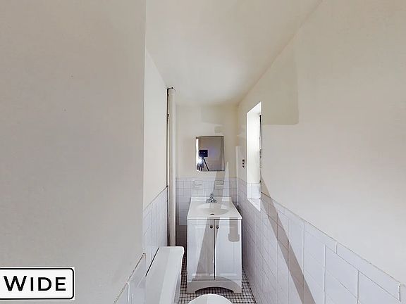 5th image of 328 E 14th St APT 11