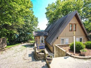 450 Park Lane Ct, Decatur, IL 62521