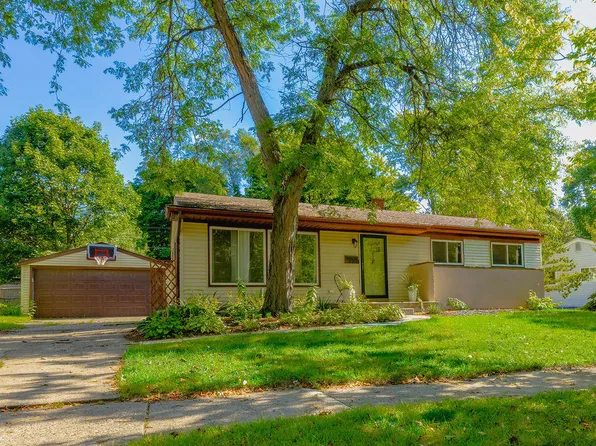 2703 Towner Blvd, Ann Arbor, MI 48104