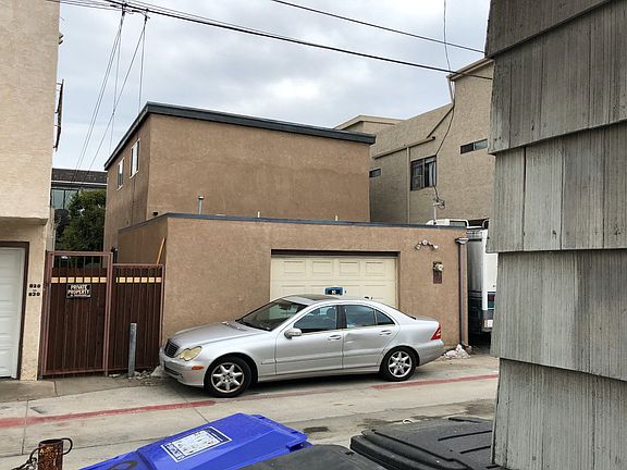 3rd image of 826 Island Ct