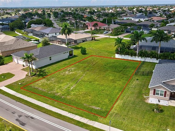 3rd image of 2536 Surfside Blvd