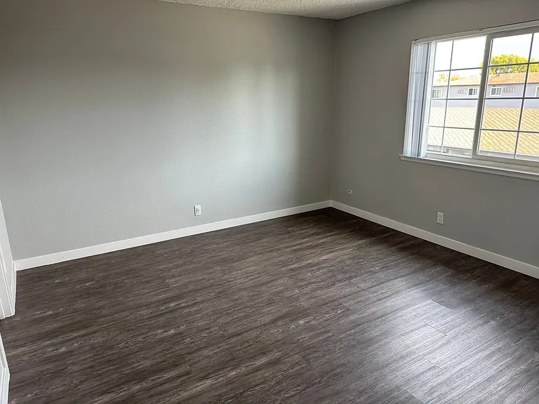 Villa Del Sol Apartments — Photo 132