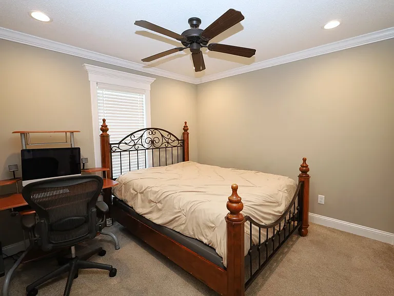 124 Floyd McNeal Dr — Photo 12