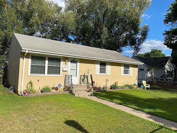 3rd image of 1398 Marion St