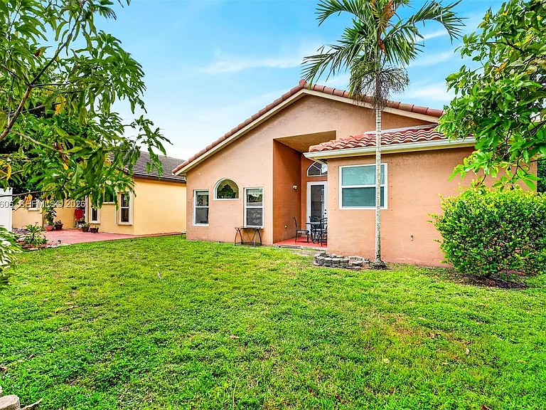 13337 SW 52nd St — Photo 34