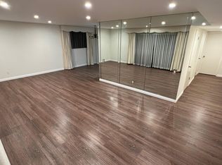 7441 Hazeltine Ave #202, Van Nuys, CA 91405