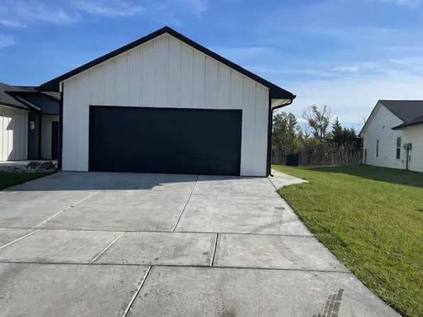 5248 S Chase Cir, Wichita, KS 67217