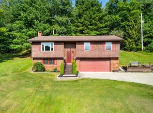 5881 Middle Run Rd NW, Dover, OH 44622