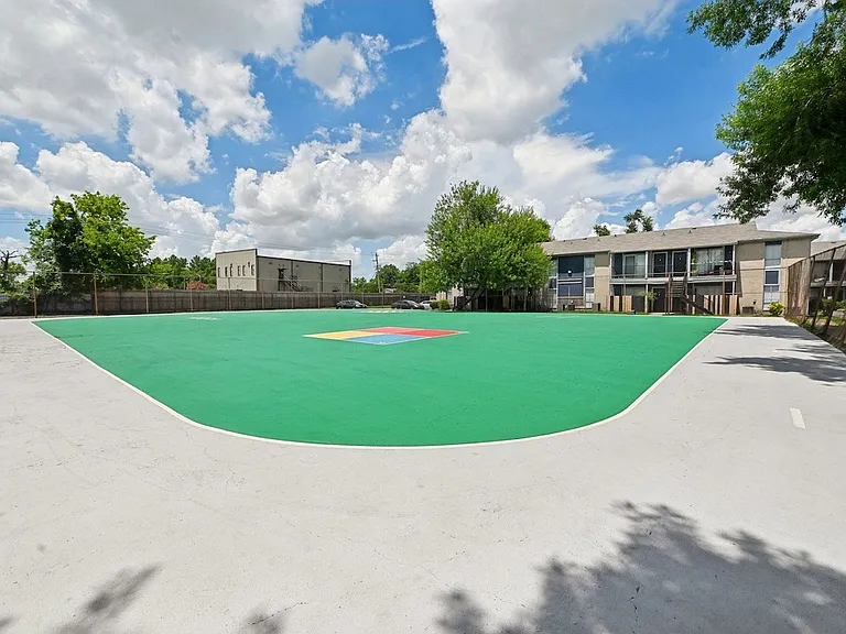 Pine Creek Apartments — Photo 72