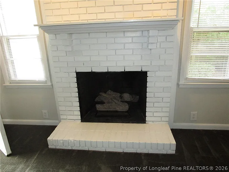 2516 NE Cumberland Rd — Photo 6